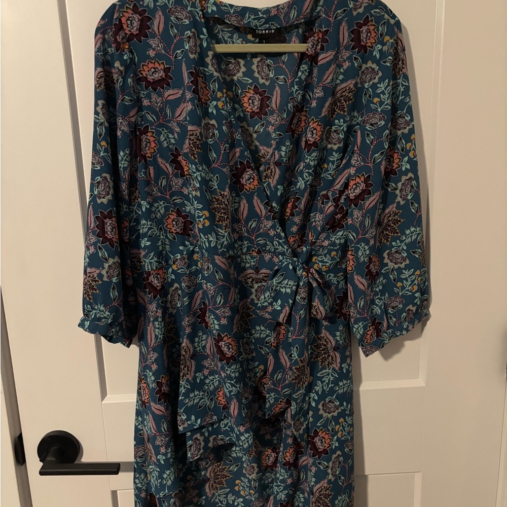 Torrid Teal Floral Long Sleeve Hi-low Wrap Blouse